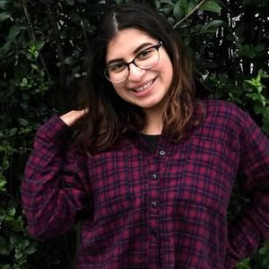 Meet your Posher, Iris